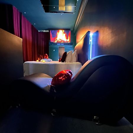Mieuxqualhotel jacuzzi privatif Le carré Burdeos Exterior foto