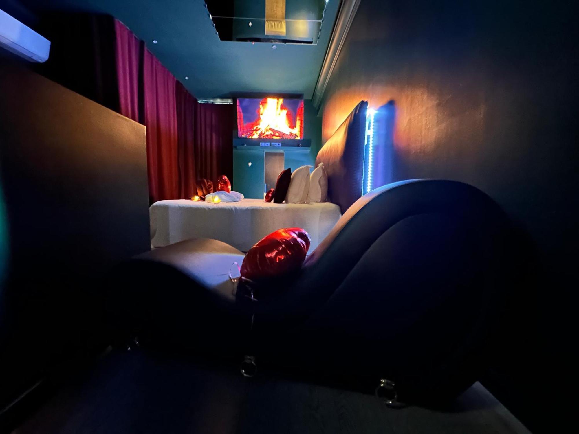 Mieuxqualhotel jacuzzi privatif Le carré Burdeos Exterior foto