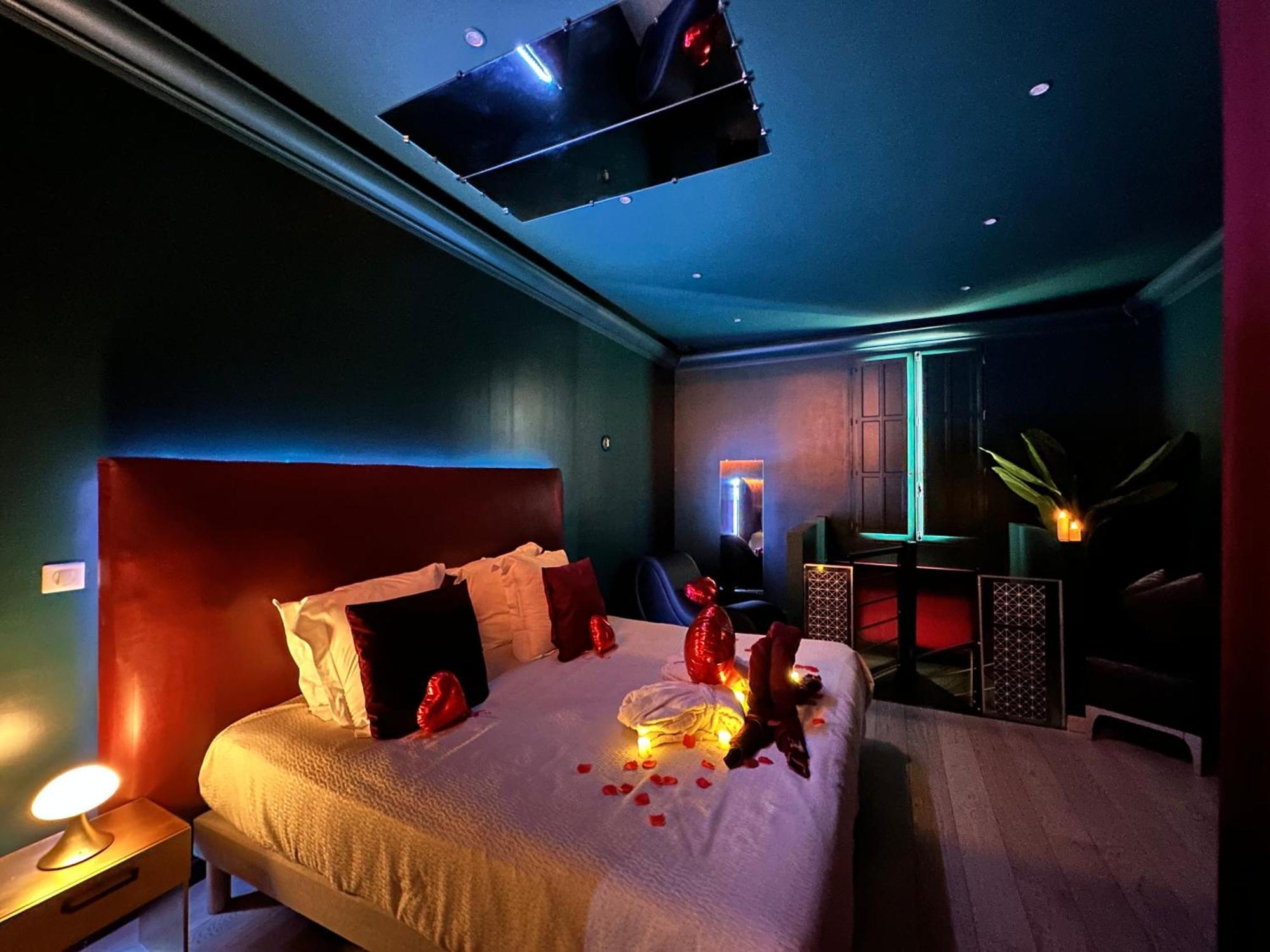 Mieuxqualhotel jacuzzi privatif Le carré Burdeos Exterior foto