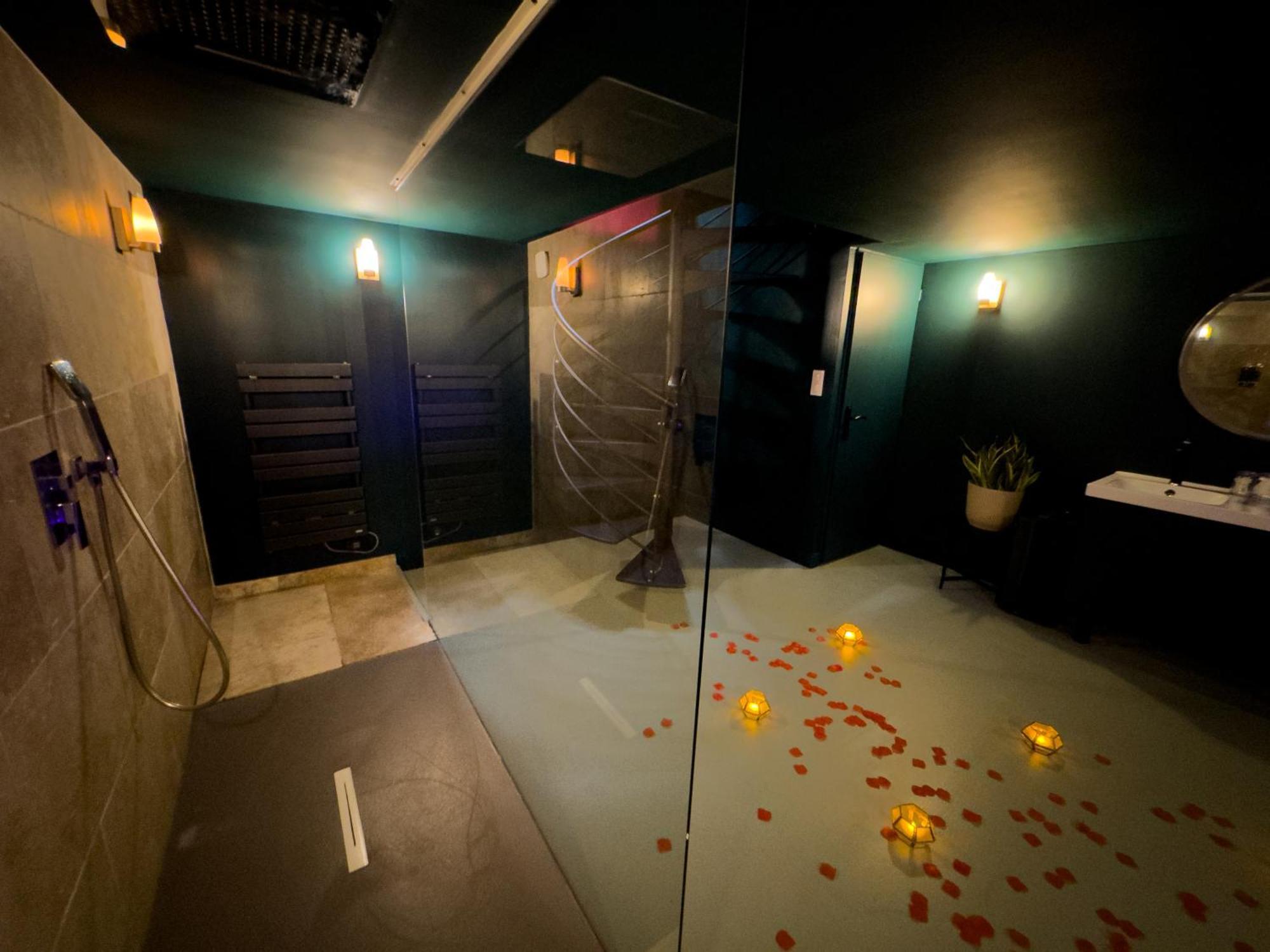 Mieuxqualhotel jacuzzi privatif Le carré Burdeos Exterior foto